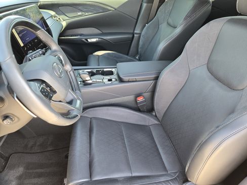 Used 2024 Lexus RX 350 FWD w/ Convenience Package image 9
