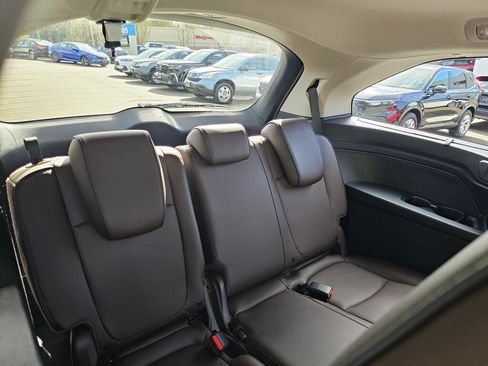 Used 2025 Honda Odyssey Touring image 13