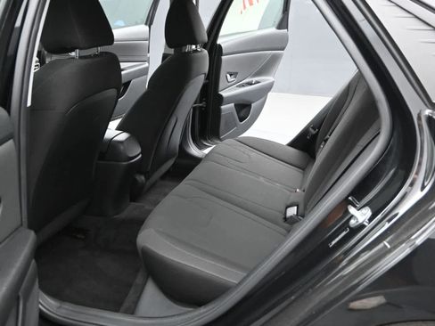 Certified 2023 Hyundai Elantra SEL w/ Convenience Package FWD image 15