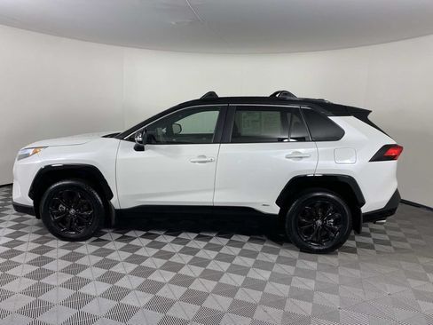Used 2023 Toyota RAV4 XSE AWD/4WD image 5