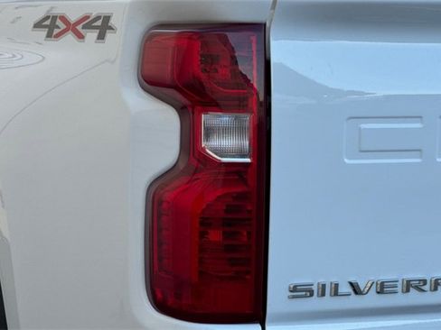 Certified 2024 Chevrolet Silverado 2500 LT image 45