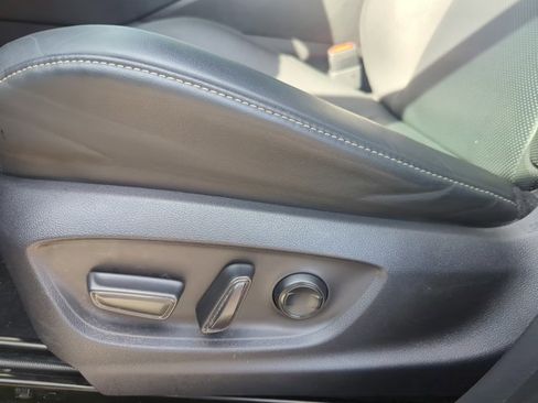 Used 2025 Toyota Crown Signia w/ Advanced Technology Package AWD/4WD image 9