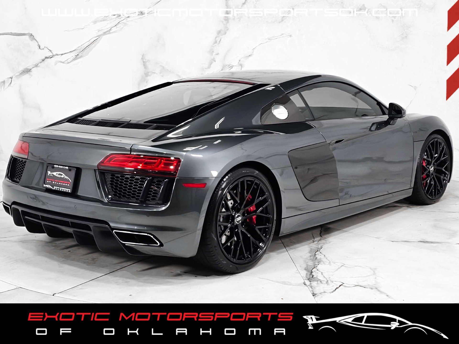Used 2017 Audi R8 V10 w/ Carbon Exterior Package AWD/4WD image 10