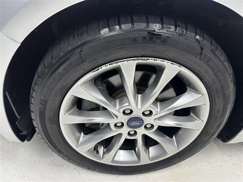 Used 2017 Ford Fusion Energi SE image 15