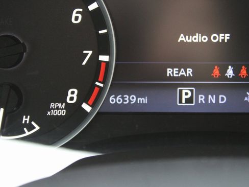 Used 2025 Nissan Frontier SV image 10