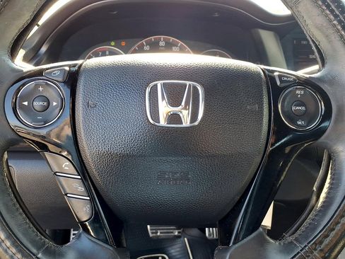 Used 2016 Honda Accord Sport image 10
