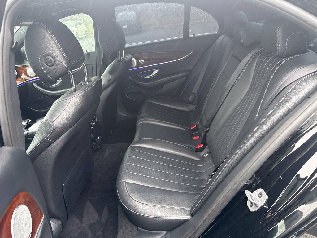 Used 2018 Mercedes-Benz E 300 4MATIC image 6