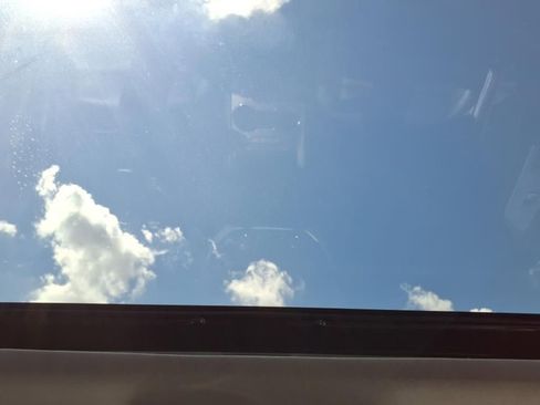 Used 2022 GMC Acadia SLT w/ Technology Package image 10