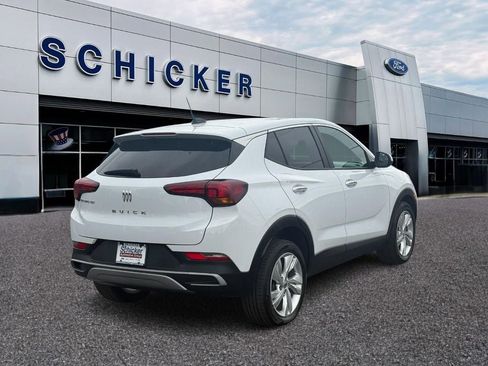 Used 2024 Buick Encore GX Preferred FWD image 2