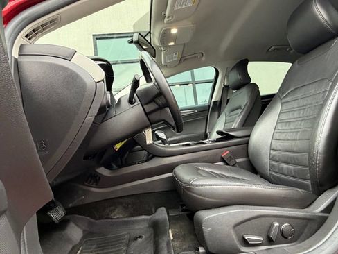 Used 2016 Ford Fusion SE w/ Equipment Group 202A image 7