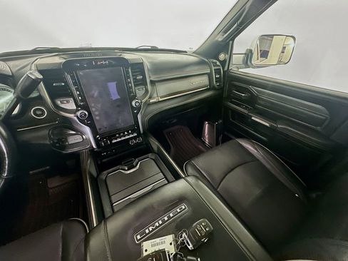 Used 2019 RAM 3500 Limited image 11