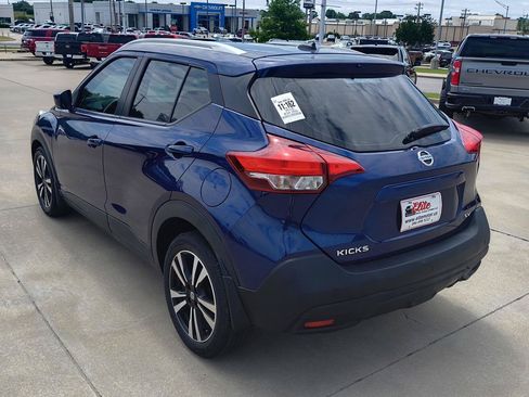 Used 2018 Nissan Kicks SV w/ Exterior Electronics Package FWD image 11