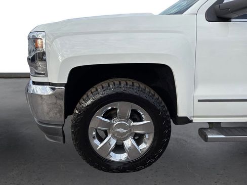 Used 2017 Chevrolet Silverado 1500 LTZ w/ Texas Edition image 13