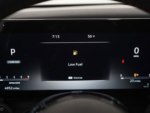 Used 2025 Nissan Kicks SR w/ Illumination Package image 18