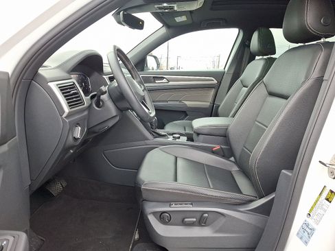 Used 2021 Volkswagen Atlas Cross Sport SEL image 13