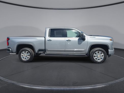 New 2026 Chevrolet Silverado 2500 High Country w/ High Country Premium Package AWD/4WD image 8