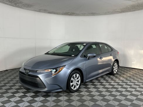 Used 2024 Toyota Corolla LE FWD image 7