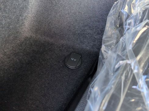 New 2025 Audi Q3 2.0T Premium image 29