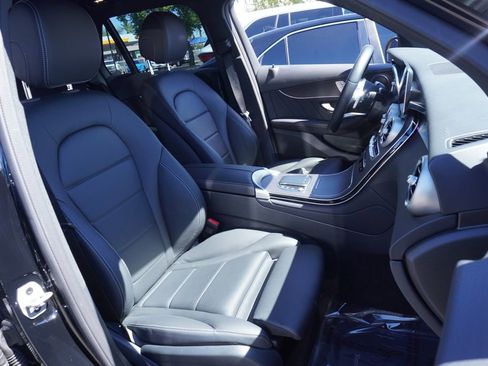 Used 2022 Mercedes-Benz GLC 300 image 12