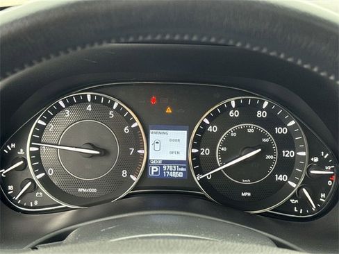 Used 2020 Nissan Armada Platinum image 16