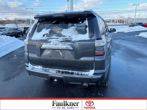 Used 2018 Toyota 4Runner Limited image 10