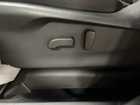 Used 2024 Subaru Ascent Onyx Edition image 11