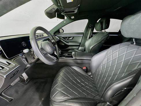 Used 2021 Mercedes-Benz S 580 4MATIC Sedan w/ AMG Line image 23