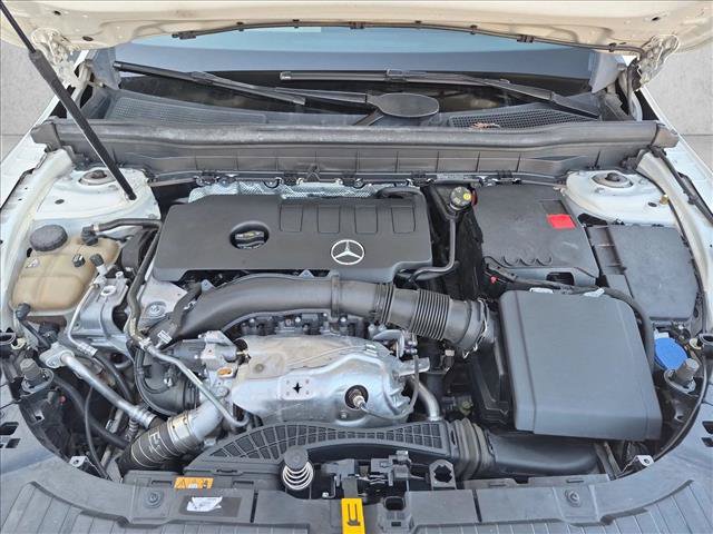 Used 2022 Mercedes-Benz GLB 250 4MATIC image 22
