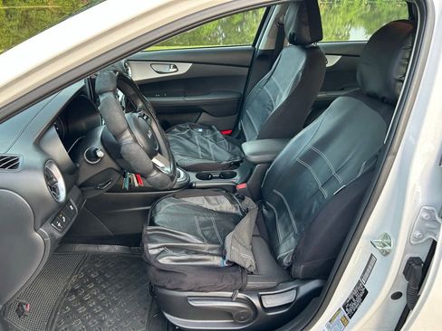 Used 2024 Kia Forte LXS w/ LXS Technology Package FWD image 15