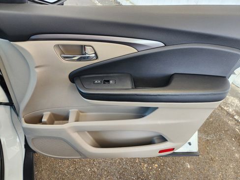 Used 2016 Honda Pilot EX image 16