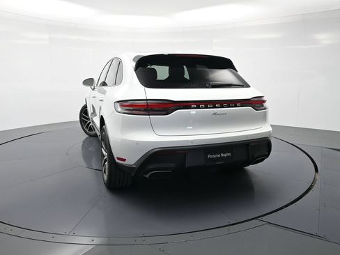 Certified 2026 Porsche Macan AWD/4WD image 27