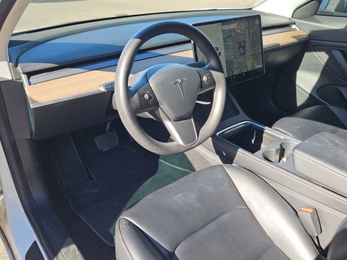 Used 2021 Tesla Model 3 Long Range image 3