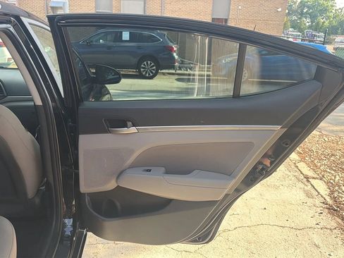 Used 2019 Hyundai Elantra Value Edition FWD image 19