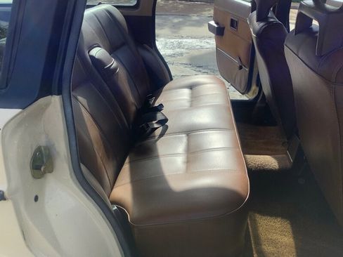 Used 1987 Volvo 240 DL image 34