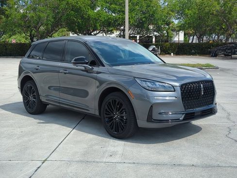 Used 2024 Lincoln Corsair FWD w/ Equipment Group 101A image 3