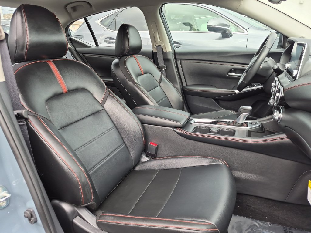 Certified 2025 Nissan Sentra SR w/ SR Premium Package FWD image 32