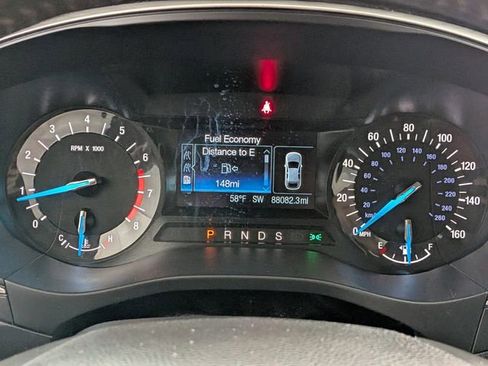 Used 2016 Ford Fusion SE w/ Equipment Group 201A FWD image 30