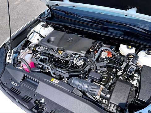 Used 2025 Toyota Camry SE FWD image 35
