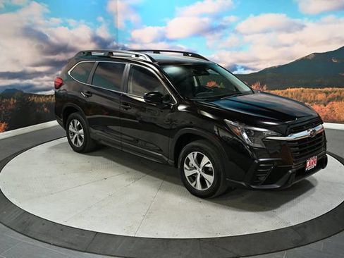Used 2025 Subaru Ascent Premium AWD/4WD image 2
