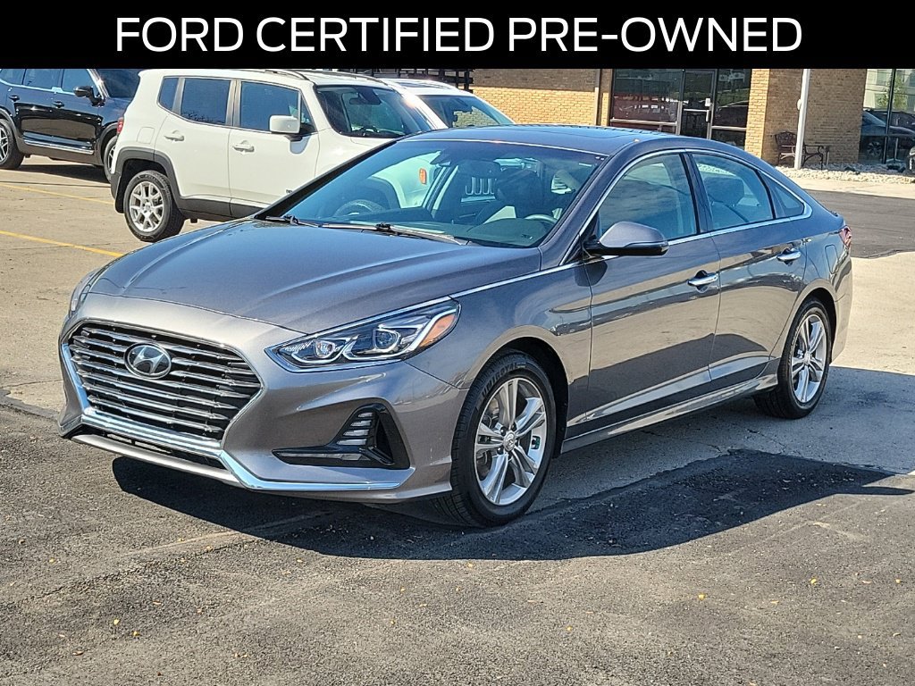 Used 2018 Hyundai Sonata Limited w/ Limited Ultimate Package 03 FWD image 2