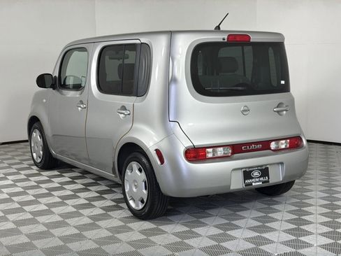 Used 2010 Nissan Cube 1.8 S w/ Interior Designer Pkg image 3