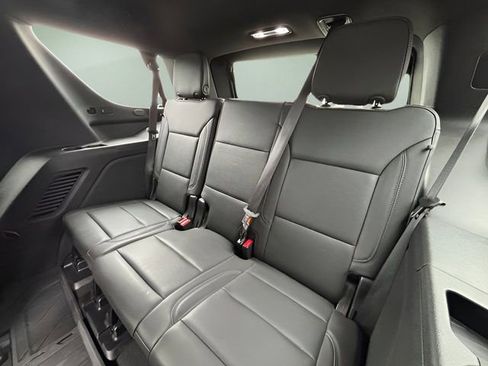 Used 2024 Chevrolet Tahoe Z71 image 15