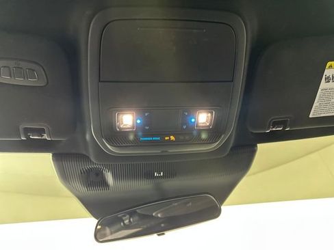 Used 2025 Ford Explorer ST-Line image 24