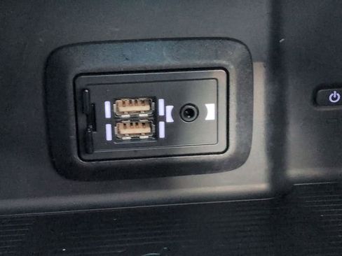 Certified 2021 Toyota Venza LE w/ Carpet Mat Package (TMS) image 20