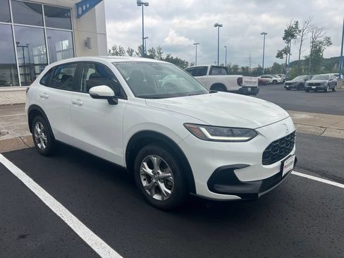 Used 2024 Honda HR-V LX image 3