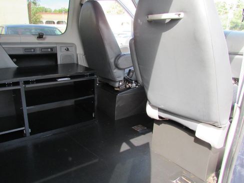 Used 2003 Ford E-150 and Econoline 150 Wagon image 17