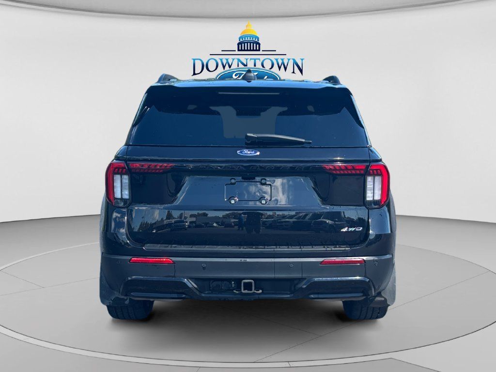 Used 2025 Ford Explorer ST-Line w/ Premium Package AWD/4WD image 4