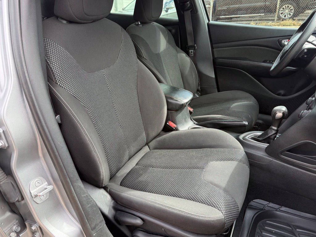 Used 2016 Dodge Dart SXT FWD image 26