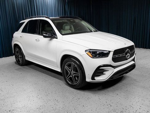 Certified 2025 Mercedes-Benz GLE 450e 450e 4MATIC® SUV image 3