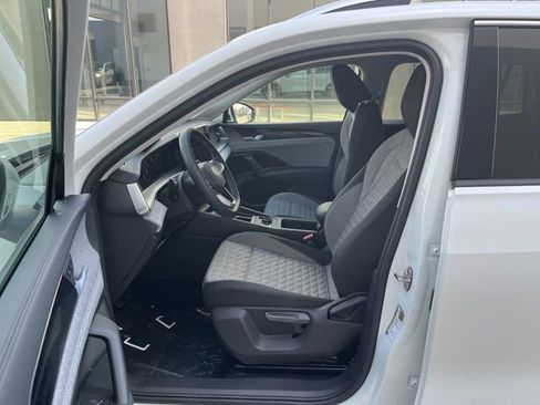 New 2026 Volkswagen Tiguan S FWD image 18
